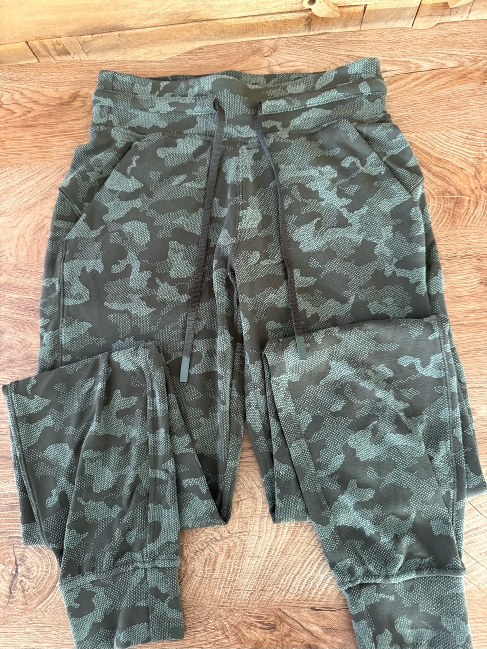 Lululemon Ready to Rulu jogger 29” Heritage Camo Dark Olive Size 4